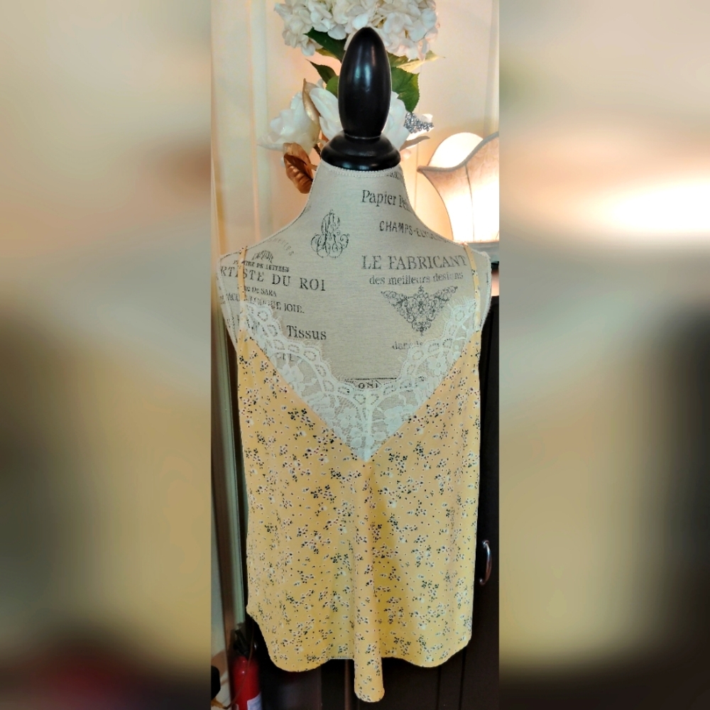 Daytrip Soft Yellow Floral Tank Top